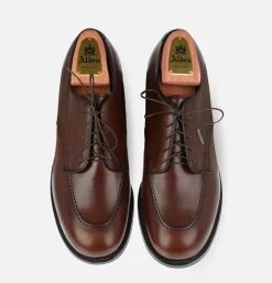M2608 - Chaussures U-tip Brown Vegano